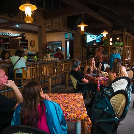 Forest Camp Resort Валенсия Экстерьер фото